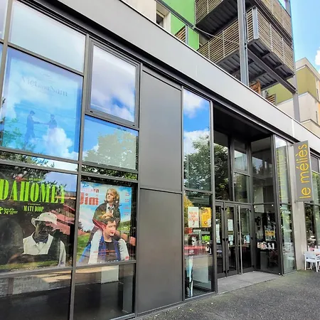 Cosy, Renove, Bien Situe, Parking Prive