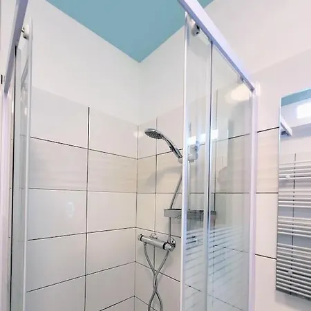 Cosy, Renove, Bien Situe, Parking Prive Apartament *